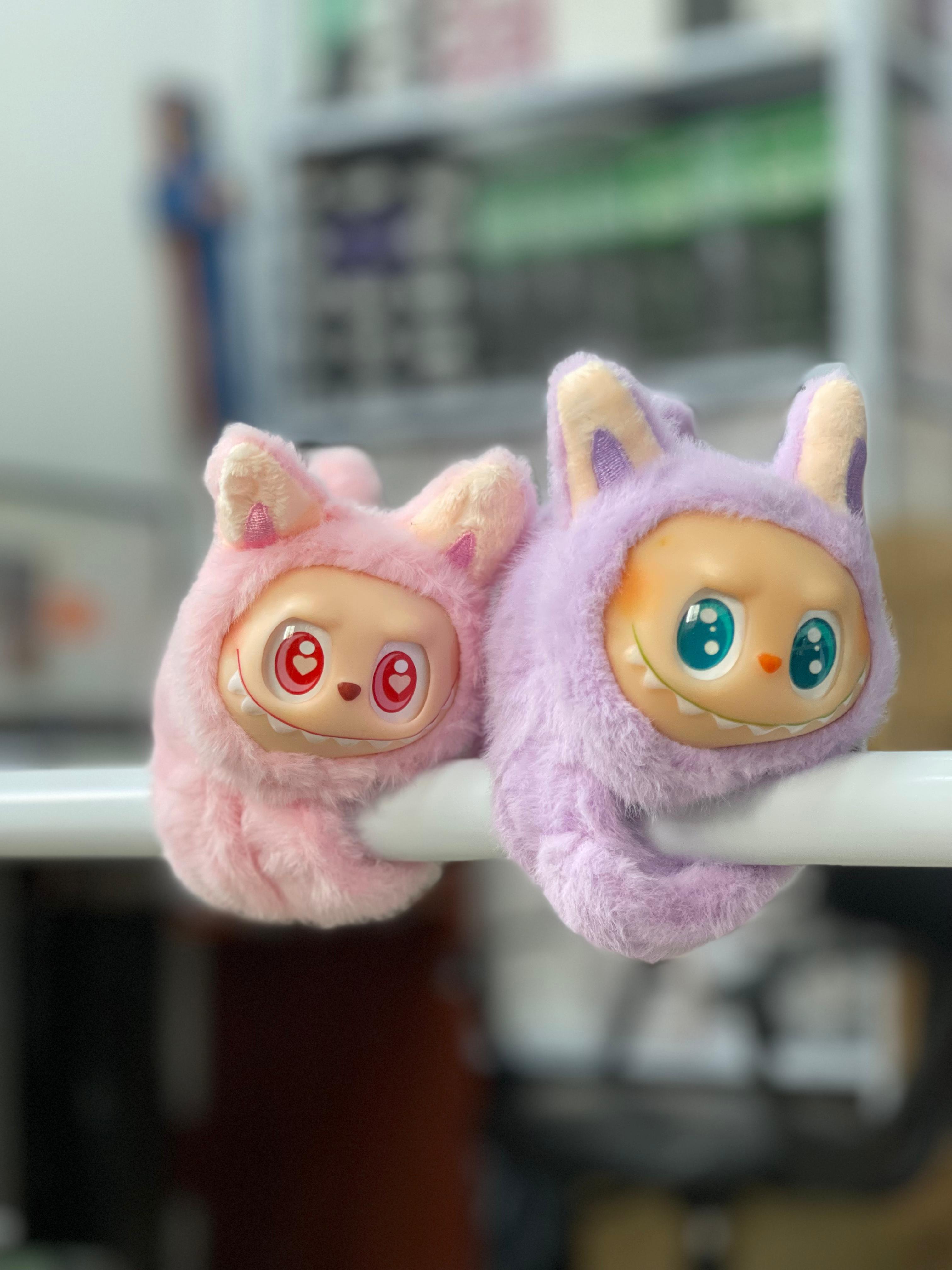 Vista 3 de Labubu Manilla 4 en 1